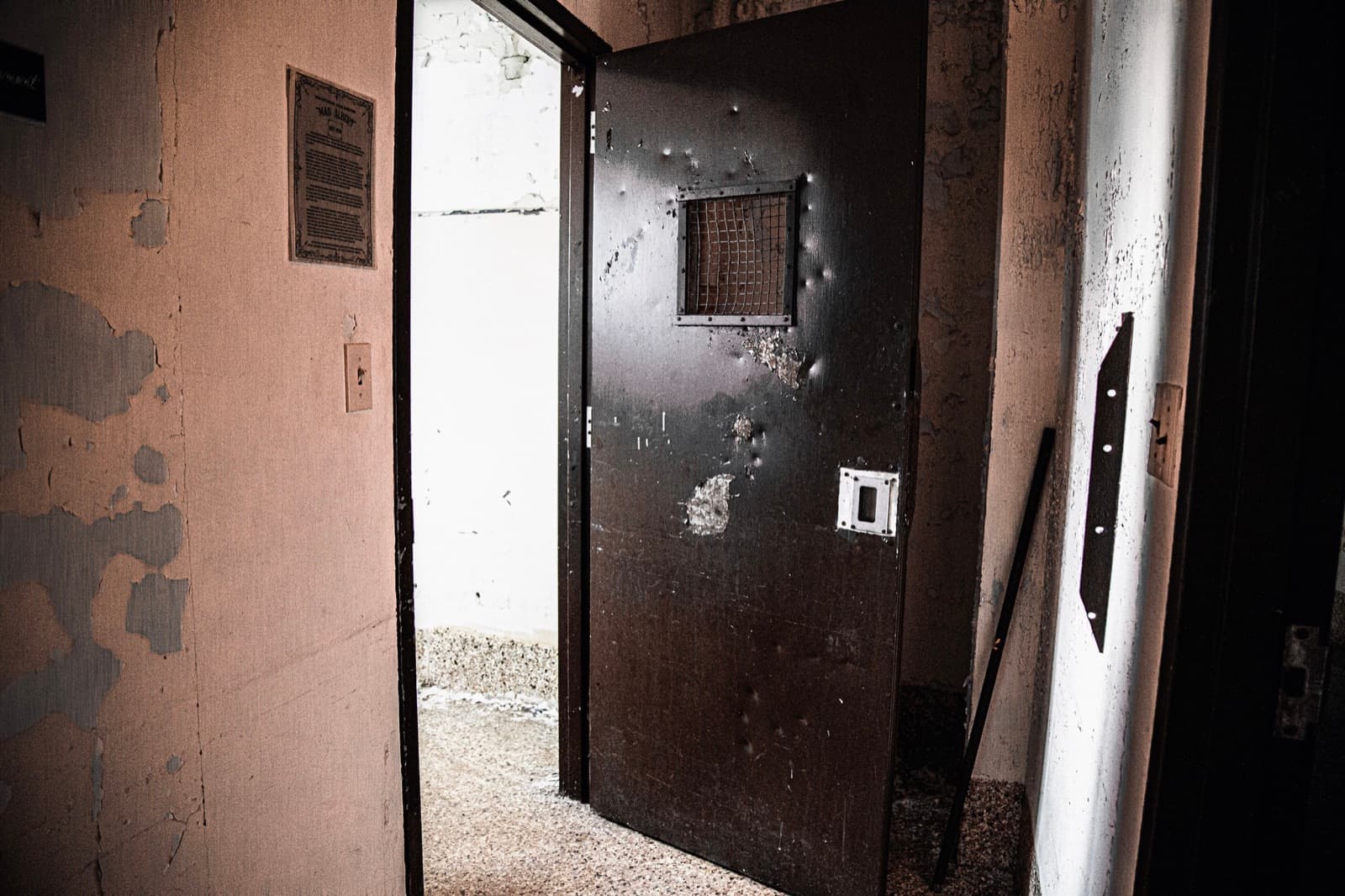 Emmaus Asylum, photograph 7