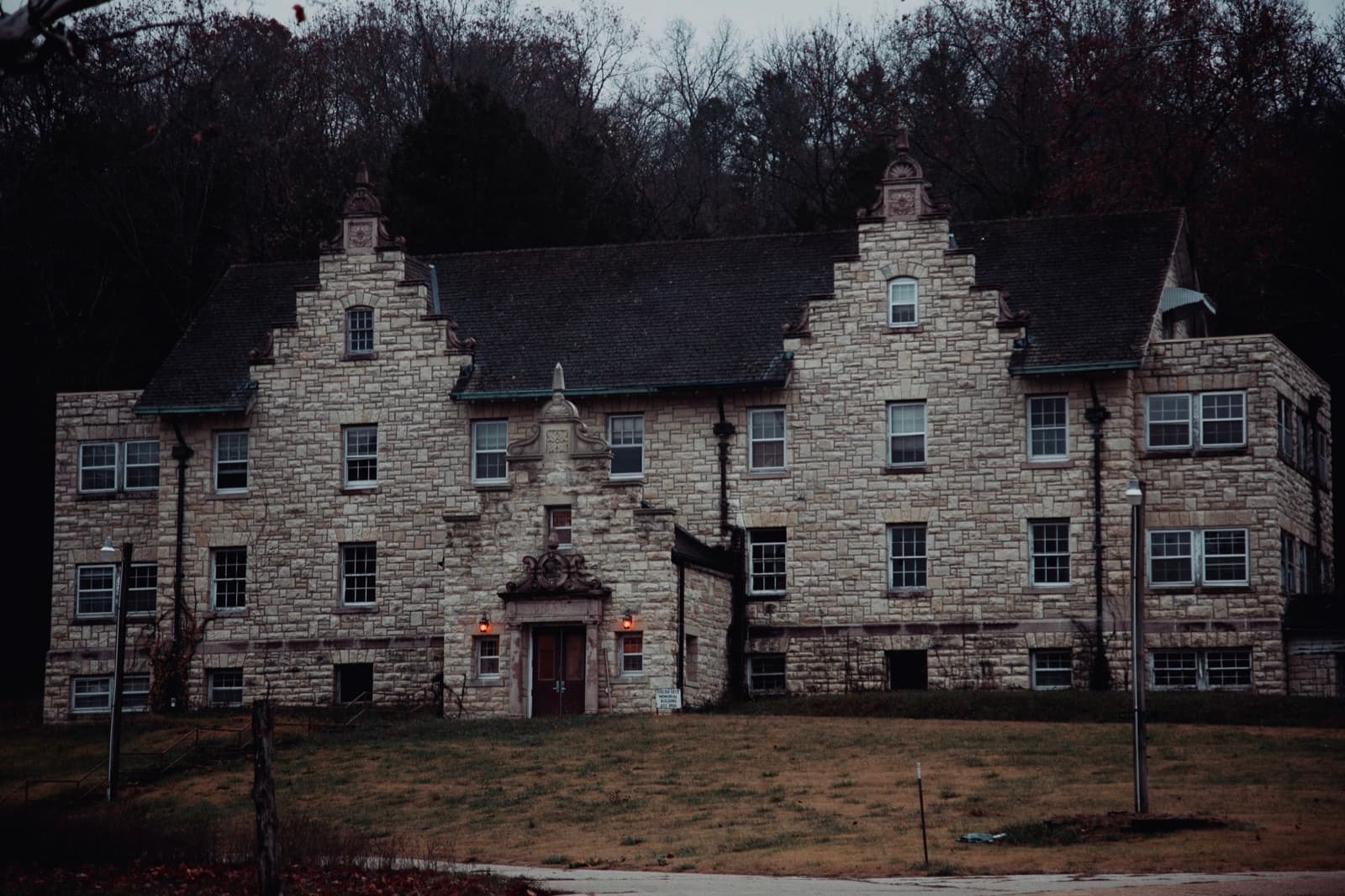 Emmaus Asylum, photograph 33